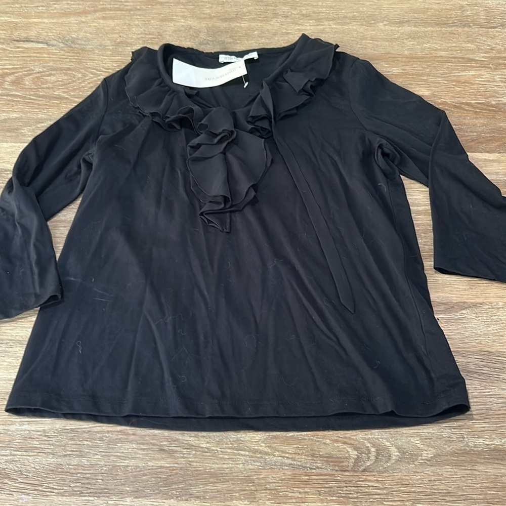 Jones New York black blouse with vertical front ruffles size large